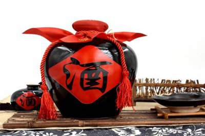 散白酒厂家为大家介绍饮酒产生的误区